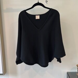 Oversized V-neck 3/4 length Dolman Sleeves curve sweep in horizontal rib pattern